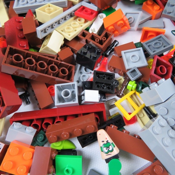 LEGO lot of small pieces, blocks, accessories, approx 1 lb 9 oz - Picture 6 of 7